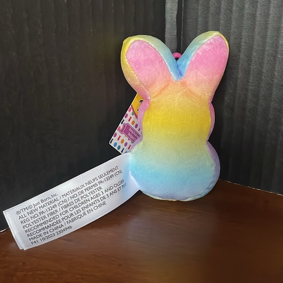 Peeps 🐰 Peeps Bunny Backpack Clip NWT - Picture 2 of 8